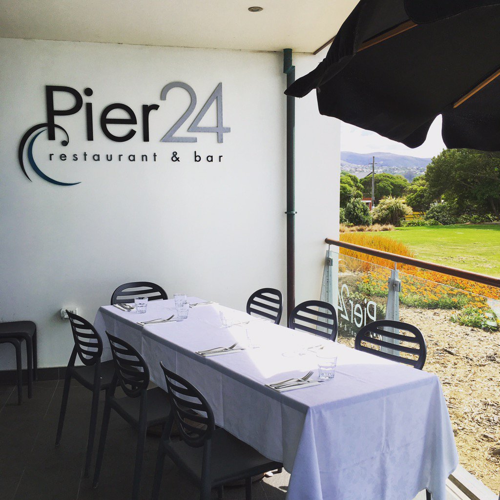 Summer dining at #pier24