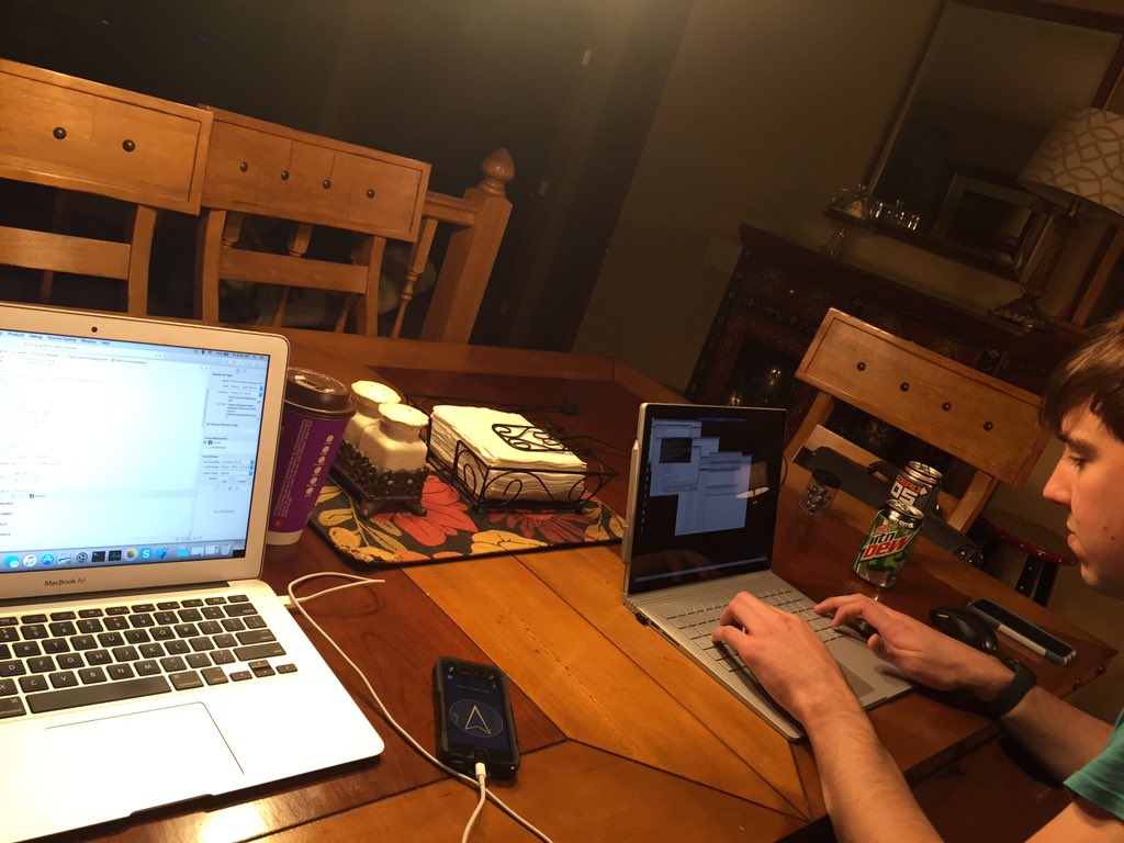 scoutoutapp's tweet image. Tech side of #scoutoutapp doing our thing! #friday #fridaynightcoding #apps #development