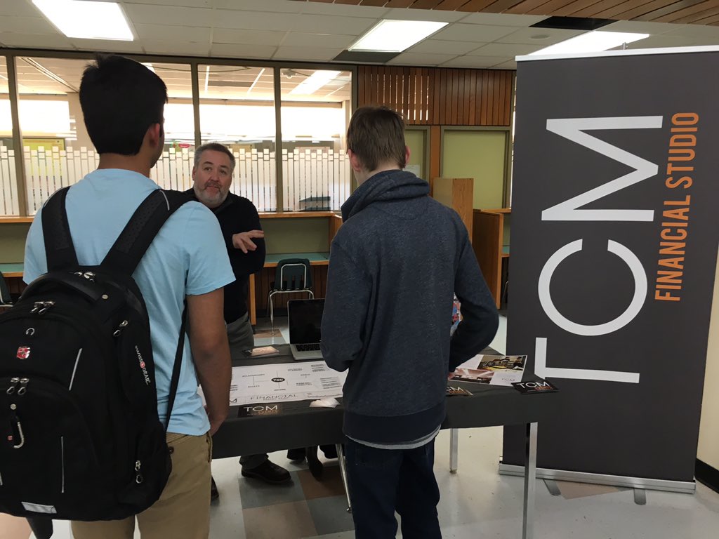 MrMcFarlen's tweet photo. It's the 3rd @CTFinancialFair &amp; we have now had all 3 members of @financialstudio attend! #CTFinancialFair #FLM2015 https://t.co/9I5bGrQKre