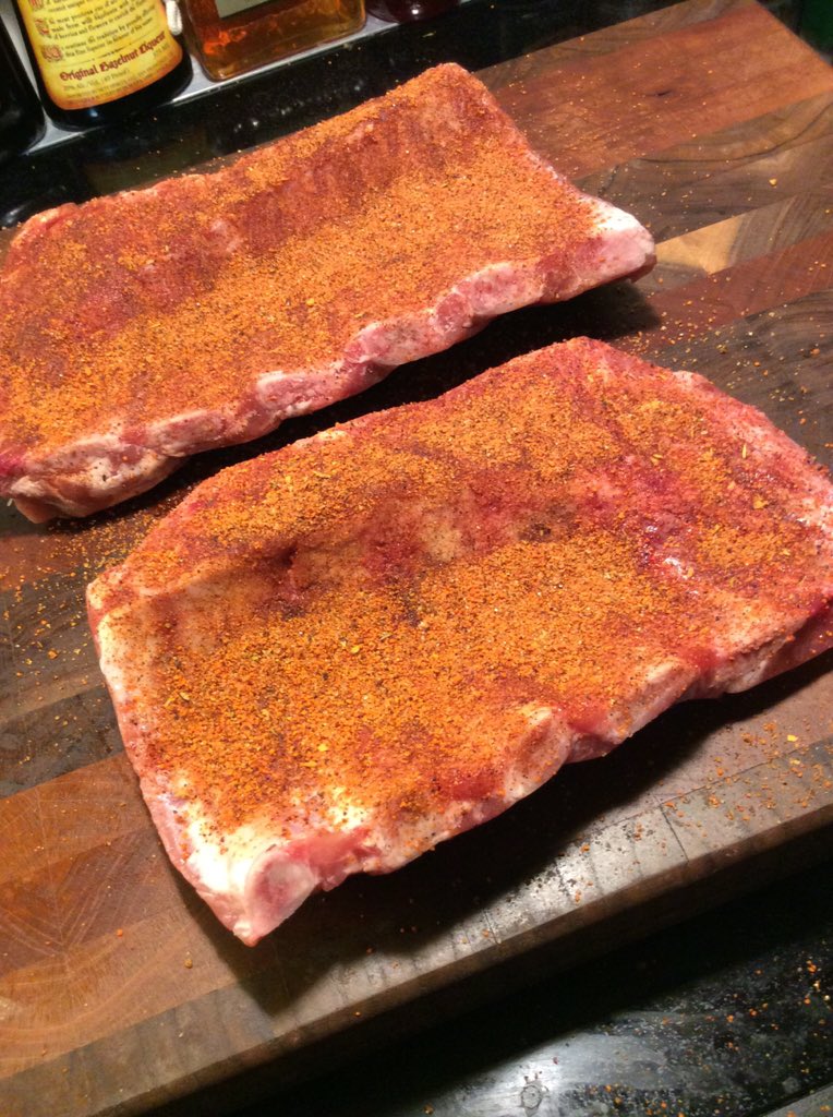 Some #OmahaSteaks babyback ribs heading for the #KamadoJoe classic!