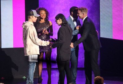 JustinBSelenaG6's tweet photo. TheAMAs: Congrats @justinbieber+@diplo+@Skrillex!! #AMAs Collab of the Year WINNERS. ๐ฅ #AMAsUnleashed https://t.co/mM6H54Qbwr