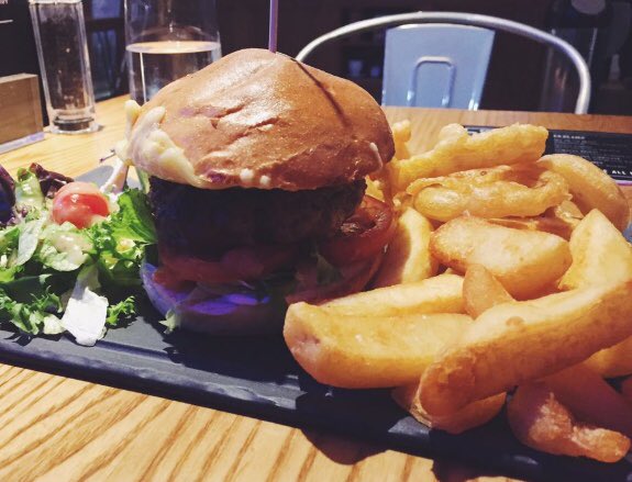 Amazing homemade burger at <a href="/ConnorsCafeBar/">Connors</a>! Time for some music👏