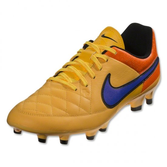 aztecasoccer's tweet photo. On a budget? Grab the @nikefootball #Tiempo Genio Leather for under $40! https://t.co/VLmMnFHYKX https://t.co/BD31JSNynp