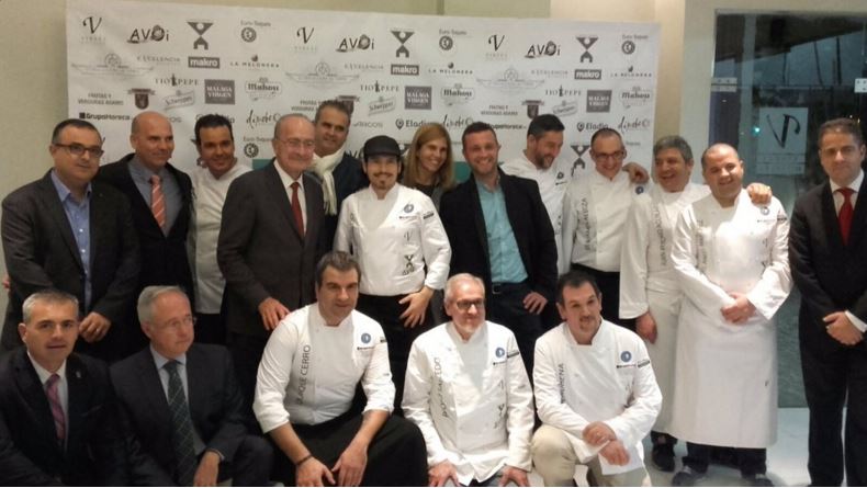 Vincci_Hoteles's tweet photo. Hoy en #Málaga @AVOI @amundoinfantil @Vincci_Hoteles y los mejores #chefs nos unimos por los niños. #PatioxInfancia https://t.co/5BIdVxfXLK
