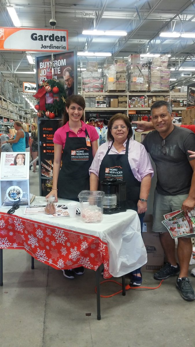 OscarARSman's tweet photo. Marite and Arelis are helping customers with great savings and hot cocoa. @THDHowie @ARSeventsHD @HomeDepot https://t.co/mzgvH7YSkq