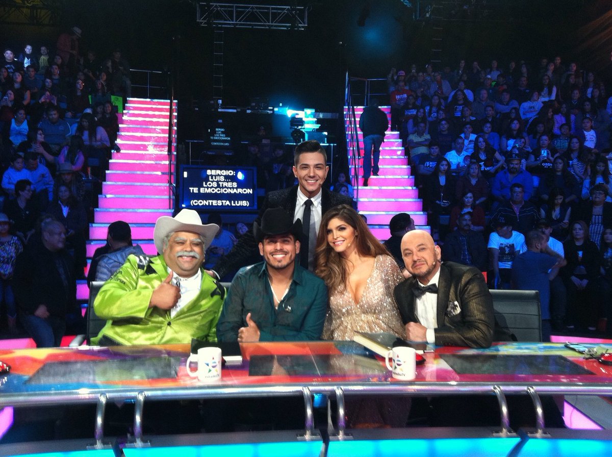 EspinozaOficial's tweet photo. Fotos de #GranFinal de @TengoTalento #TTMY @anabarbaramusic @_lachupitos @pepegarza @showdedoncheto @luiscoronel281 https://t.co/wmEM4SbzHF