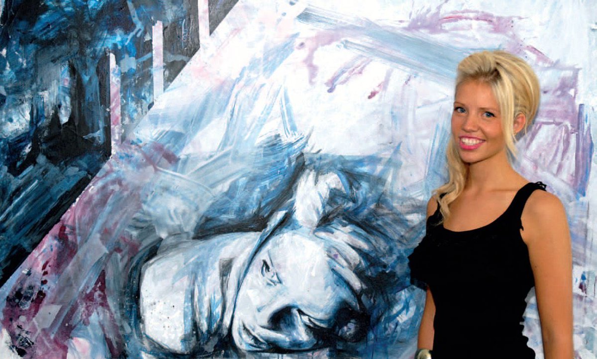 CheshireLive's tweet photo. Cheshire artist is taking the world by storm with striking portraits @emmagrzonkowski https://t.co/EOHoZiFnuA https://t.co/PHm7J7scEx