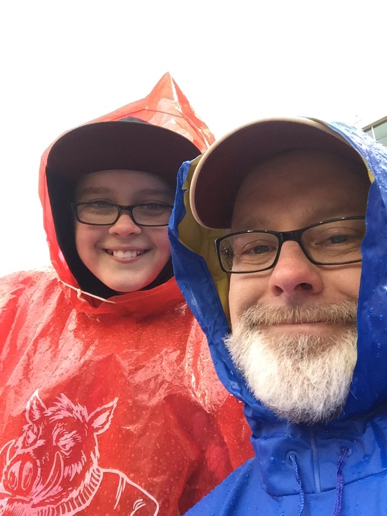 loganm1's tweet photo. Go Hawg's! #uncommon #undry #unwarm https://t.co/SWcG8RuJGR
