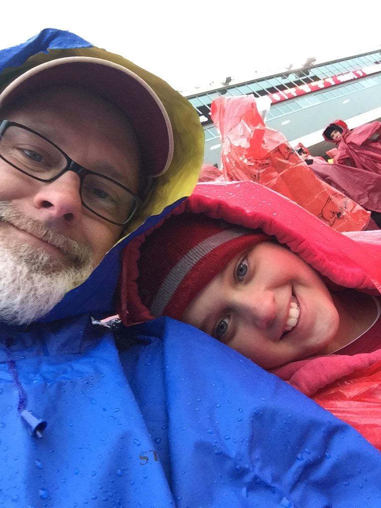 loganm1's tweet photo. Go Hawg's! #uncommon #undry #unwarm https://t.co/SWcG8RuJGR