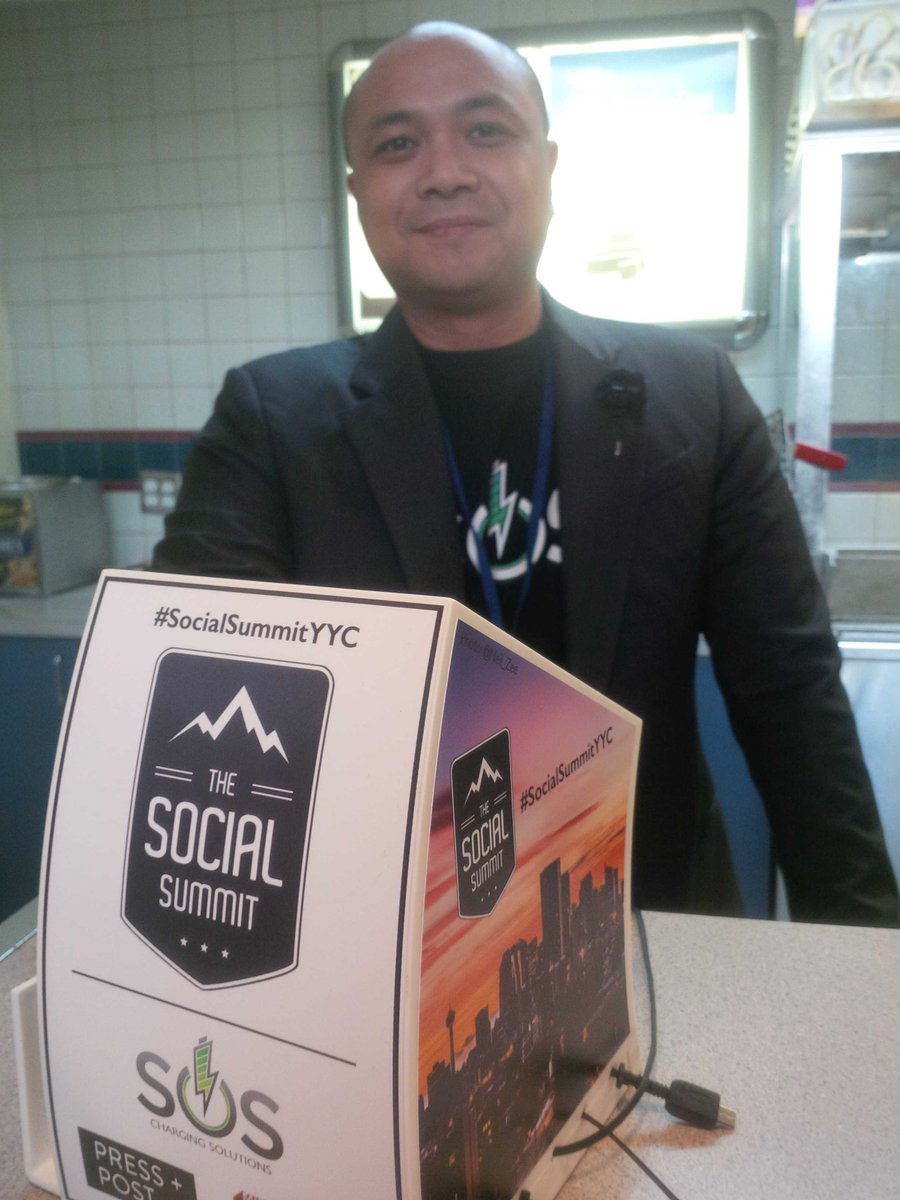 BlairCosgrove's tweet photo. Thanks to Joel of #takechargeSOS for bringing power to the people (& our phones) at #socialsummityyc https://t.co/yhbzjHwCb0