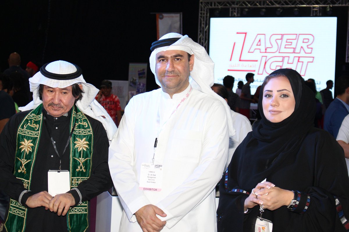 8990000000's tweet photo. سيدة اعمال سعودية  رانيا شاكر   تعلن عن اول اكاديمية لصناعة النجوم #جدة_غدا https://t.co/EVC0u4px1I