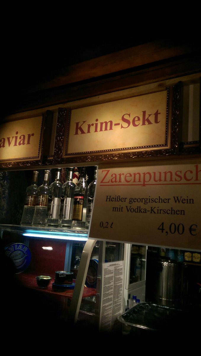 PLoffl's tweet photo. Grüße an unsere Nachbarn. #Krim #Europa https://t.co/6e1EfCtCN6