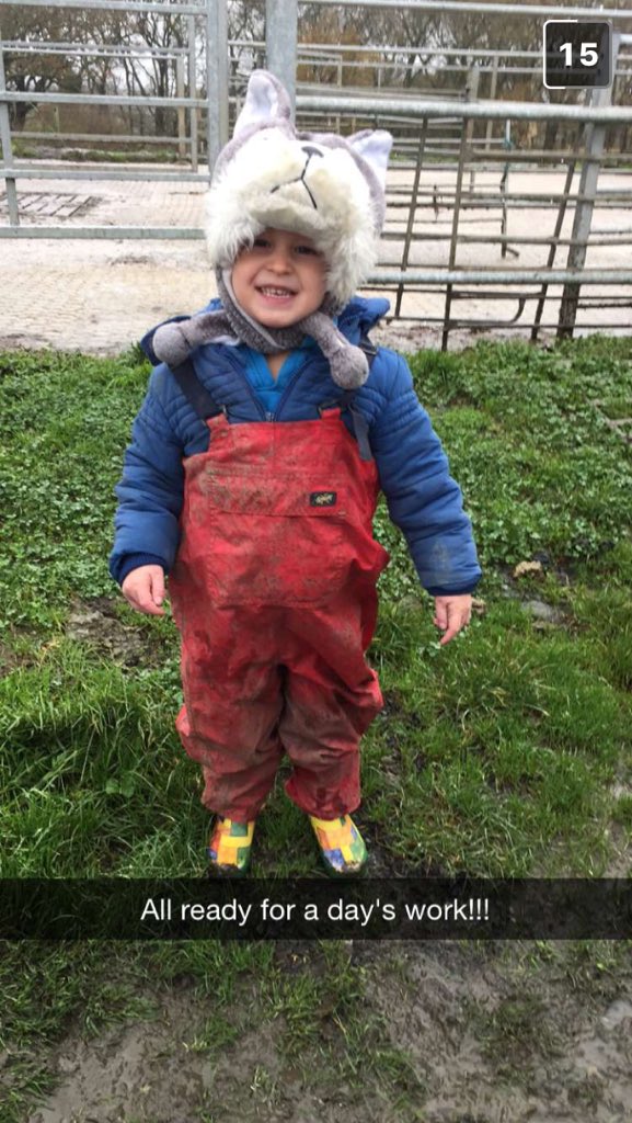 garyayles1's tweet image. Grandson Jack off to work !! Following in his dad's footsteps... #notworkshy