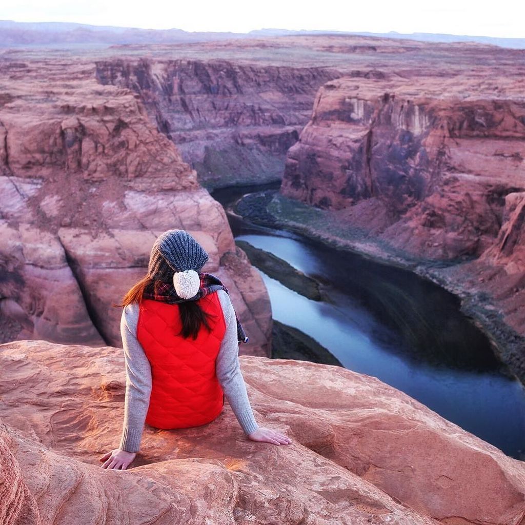 ShannonMShipman's tweet photo. #sunset at horseshoe bend #potd #sheerdrop #arizona #az #grandcanyon #visitarizona #roadtrโฆ https://t.co/TwRYwGCdN1 https://t.co/bnfzzbelQj