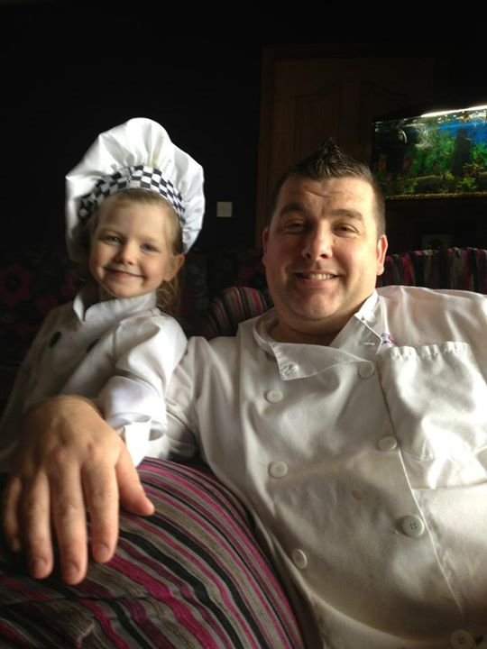 michealewk96's tweet photo. My budding daughter wants to be a chef  NO! #craplife #shithours #crappay wouldn't change it for the world https://t.co/xnmJaszukh