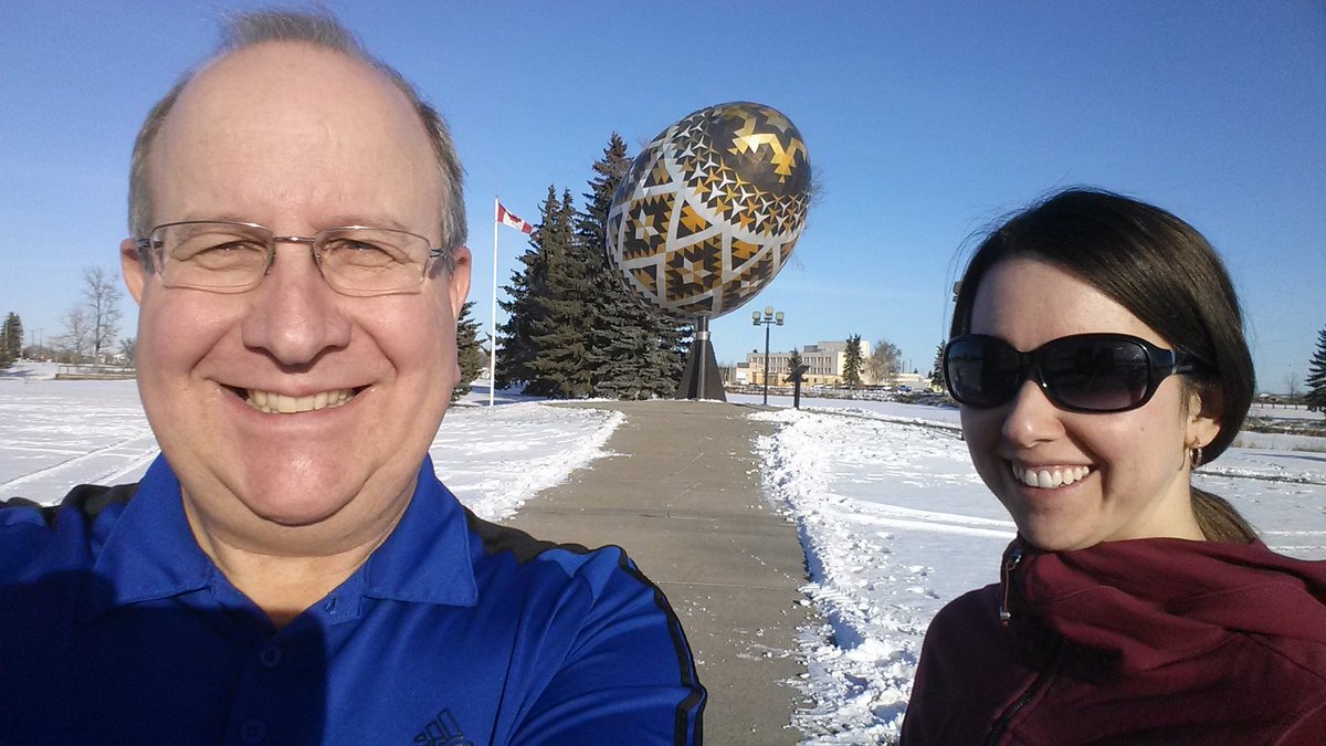 teamvaughancurl's tweet photo. 40% of the team being tourists in Vegreville on our way to Lloydminster. https://t.co/v5Hzu8CyNY