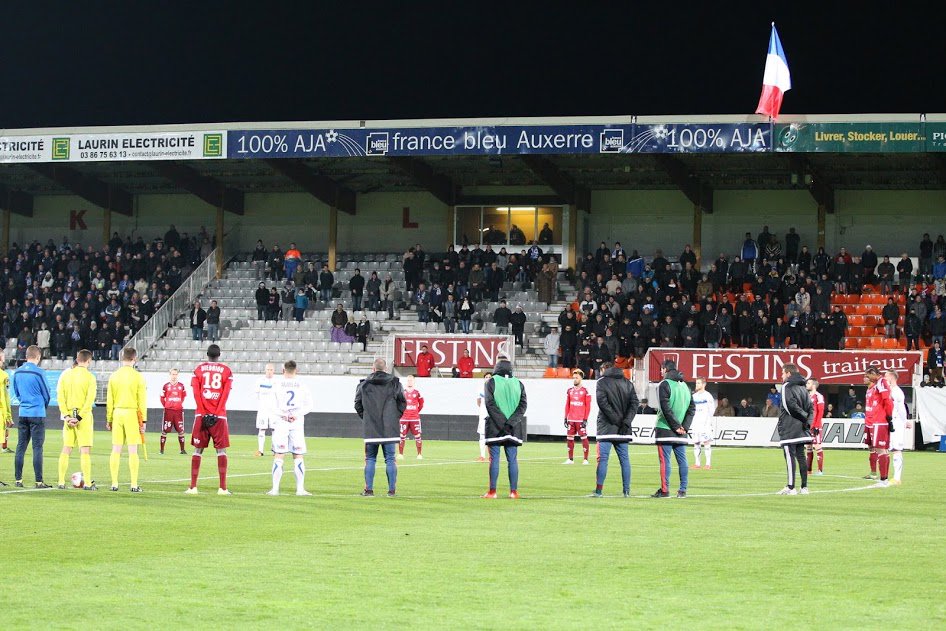AJA's tweet photo. Grâce à sa victoire 3-1 face à Créteil, l'@AJA est 7e de @Ligue2 avec 24pts, autant que Le Havre 4e ! Place au derby https://t.co/YBmSLOAdo8