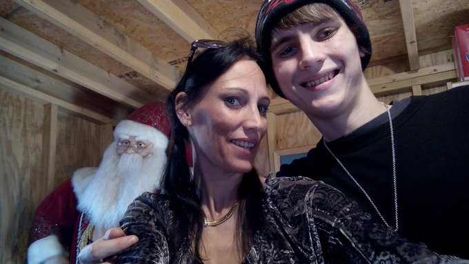 Me and my Baby Boy as you can see he's all grown now when y'all met me he was five Now he's 21 in Jan<a href="/tag/jealous"class="tags"><span>#jealous</span></a><a href="/tag/bobtastic"class="tags"><span>#bobtastic</span></a>