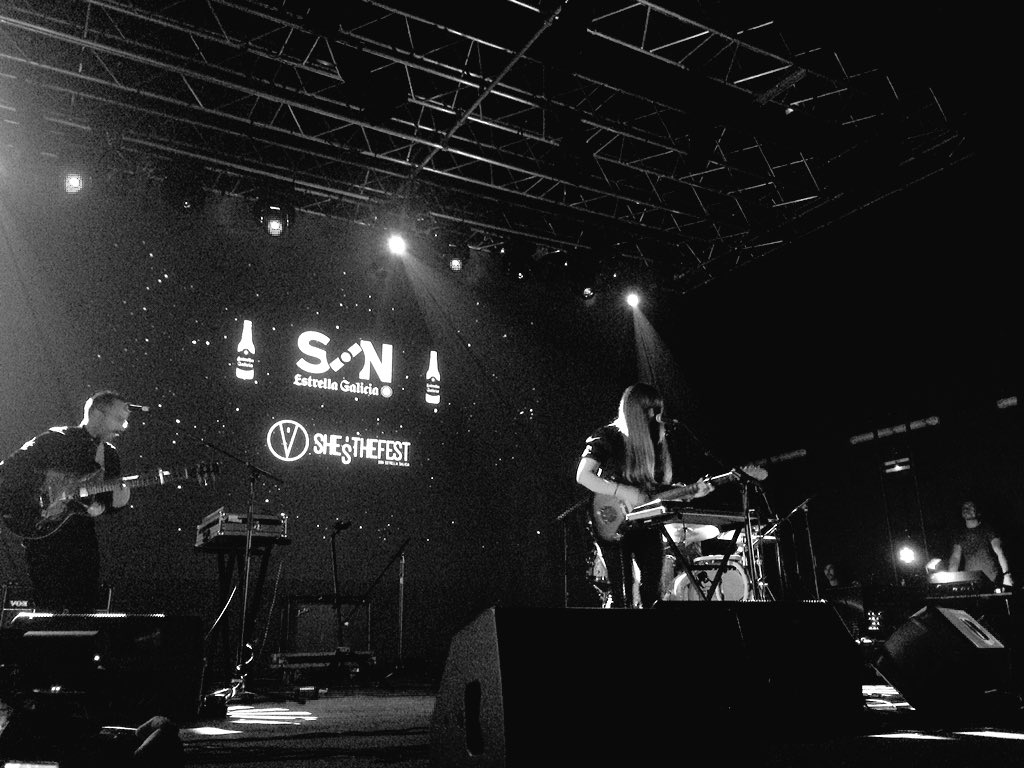 gramoladekeith's tweet photo. Toca folk con @soledadvelez en el @SheisTheFest #STF2015 https://t.co/4uJv6lGIYs