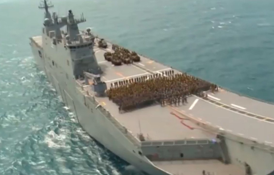 7NewsMelbourne's tweet image. Upgrade bungle means Abrams battle tanks are now too heavy for warship landing boats: yhoo.it/1XkvPUq