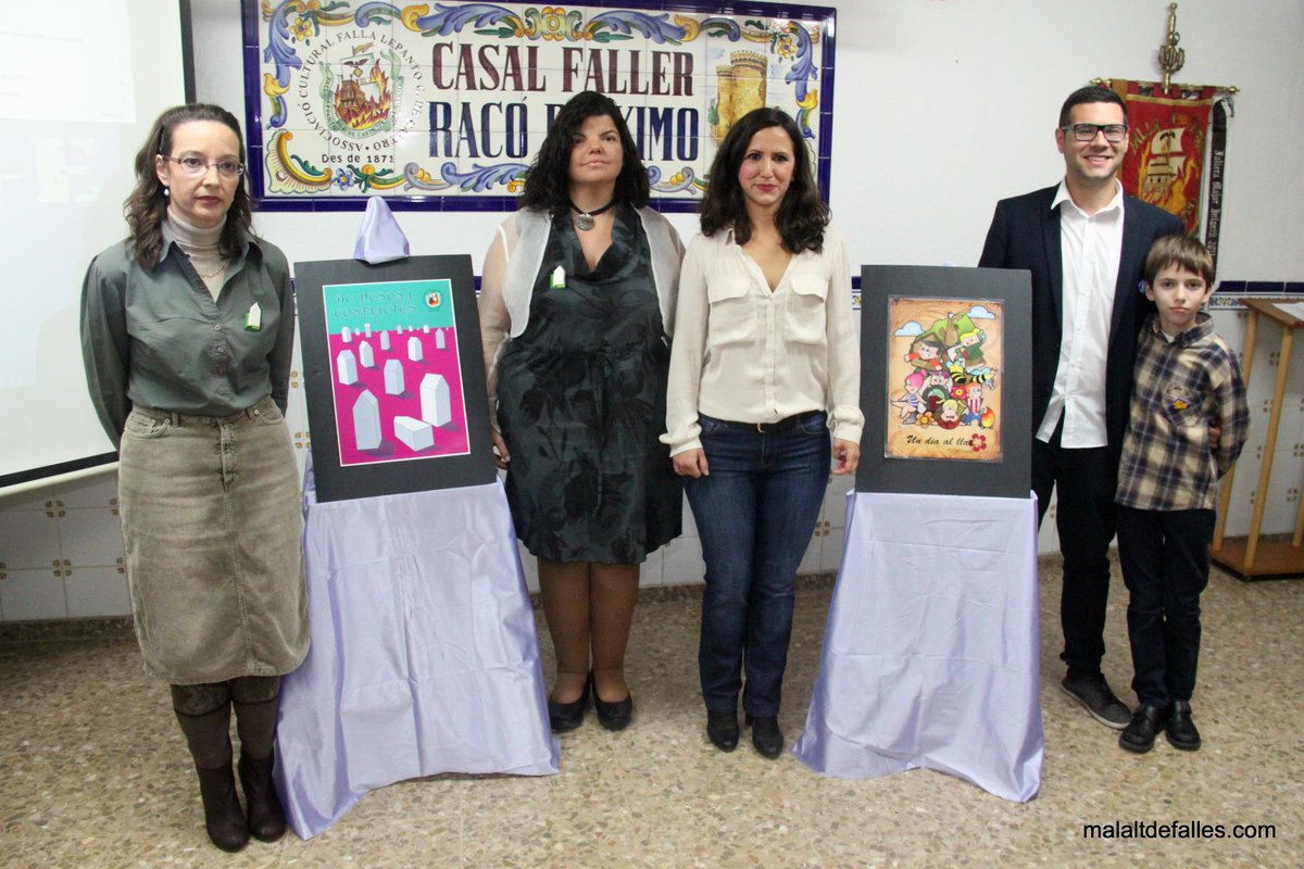 Anna Ruiz i <a href="/JRLisarde/">Falles JRLisarde</a> presenten esbossos 2016 de <a href="/FallaLepanto/">Falla Lepanto</a> bit.ly/Lepant16 #falles #falles2016 #fallas