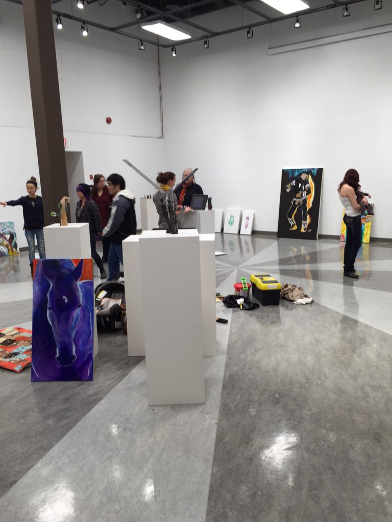 CraigGrenier's tweet photo. @MarnBlair @RDCVisualArt set up time at the welikoklad https://t.co/Z0cy6B8dlf
