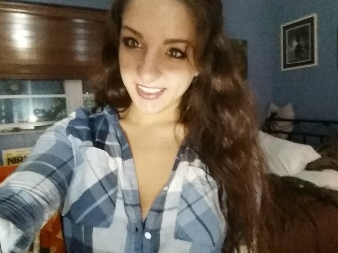 Off to work 💸💰💋 https://t.co/9WdPIaLExv<a href="/tag/girlongirl"class="tags"><span>#girlongirl</span></a>