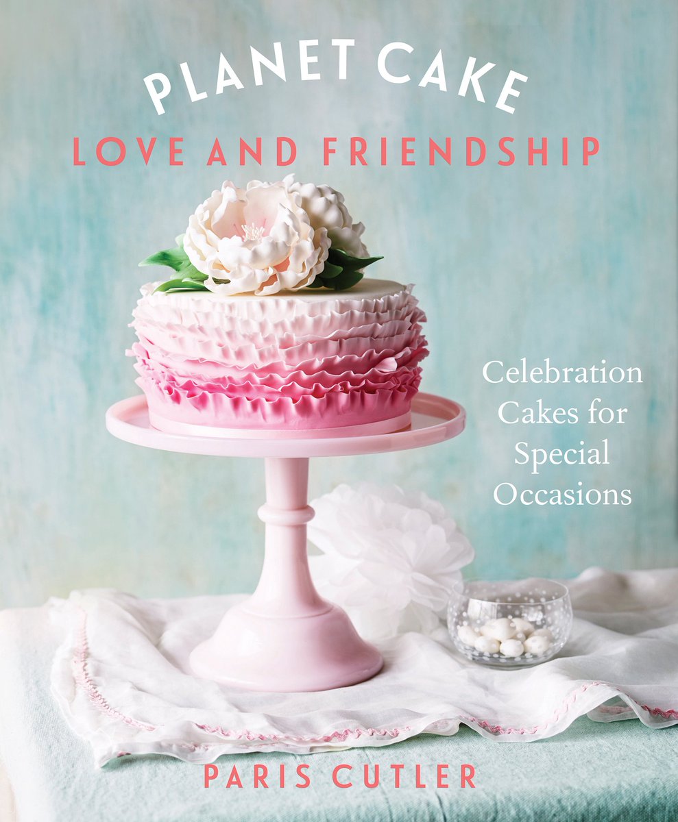 AllenAndUnwinNZ's tweet photo. #PlanetCake is the 'perfect gift for anyone who'd always fancied themselves as a closet cake decorator' @FoodMagNZ https://t.co/hZjh7KhsGf