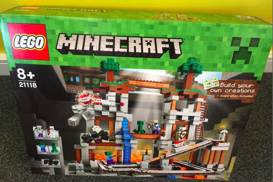 very_ireland's tweet photo. We're down to our second last #LateLateToyShow giveaway! RT and you could win a LEGO Minecraft set at 11pm! https://t.co/7Jt8cjd27f