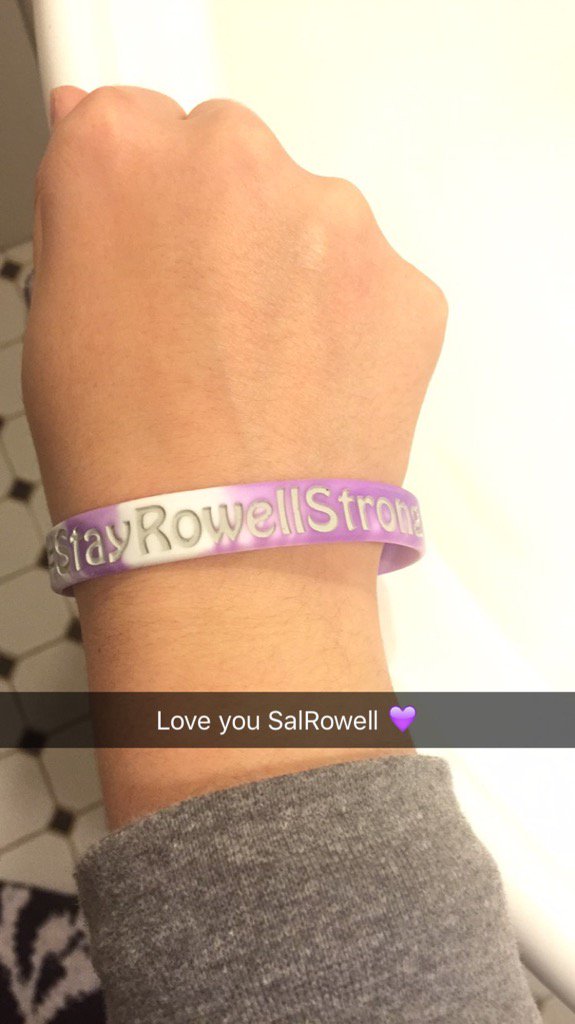 SydneeSprague's tweet photo. #StayRowellStrong https://t.co/PhOfcwHPFd