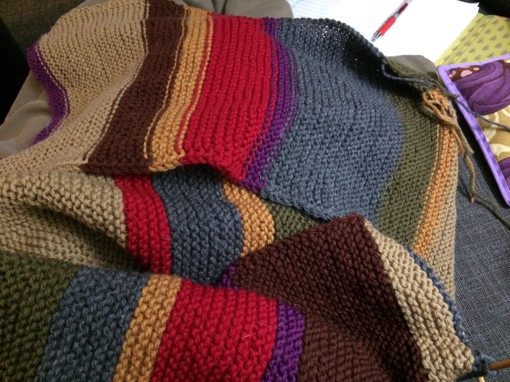 OriginalGeekMom's tweet image. Happy Black Friday knitting for me. #4thdoctorscarf #doctorwho