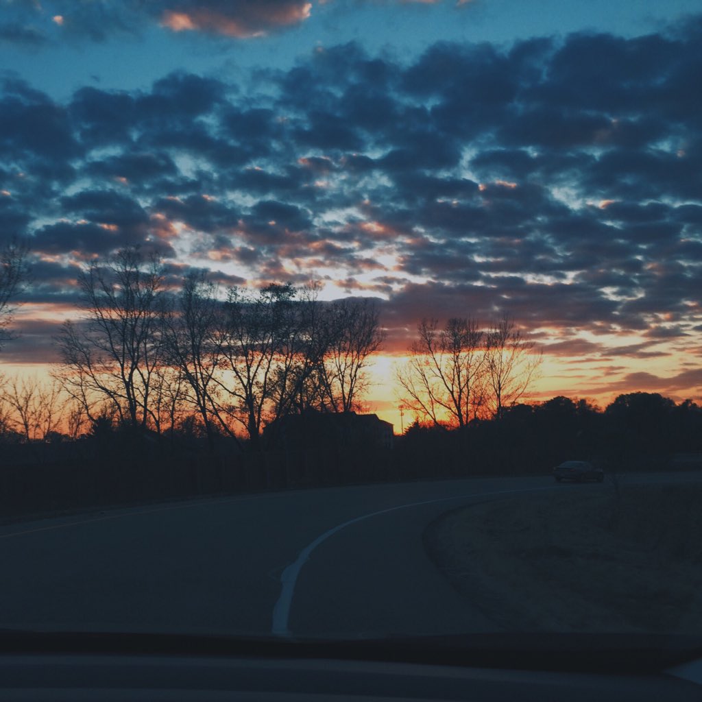 konichiwanker's tweet image. I TOOK THESE LAST WEEK WTF THE EARTH IS SO BEAUTIFUL IM SO HAPPY