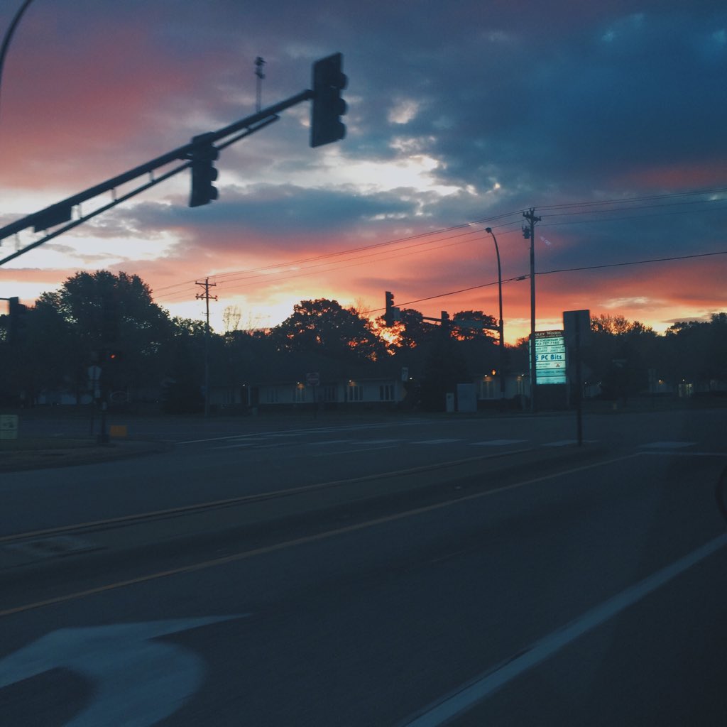 konichiwanker's tweet image. I TOOK THESE LAST WEEK WTF THE EARTH IS SO BEAUTIFUL IM SO HAPPY