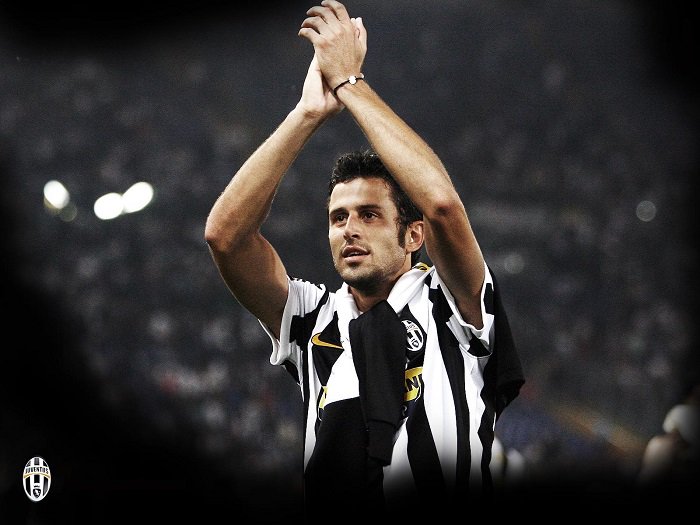 jup1897's tweet photo. Happy Birthday Fabio Grosso! 🍰 https://t.co/19RCnQmYRe