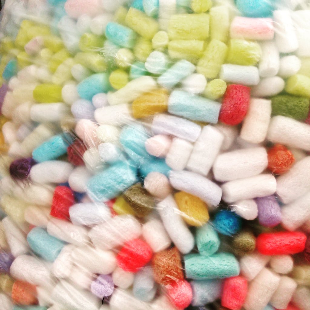 rbwoodgate's tweet photo. Packaging peanuts, foam noodles, void fill...or giant hundreds and thousands?!   #hundredsandthousands #distracted https://t.co/VQWKgPbygl