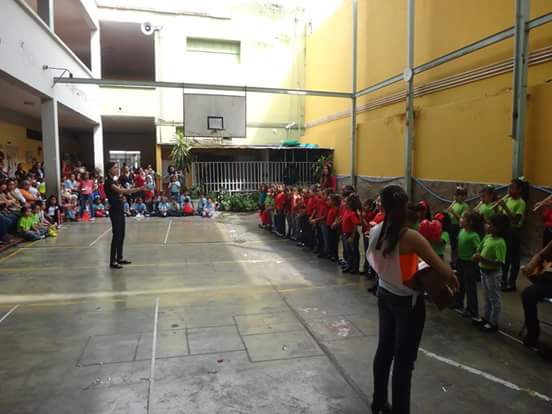 Mariselacosta's tweet image. Parrandón Navideño @ModLucreciaGarc @ElSistemaLara @Yulyannrabert @PSBIribarren #Navidad2015 #Parrandon