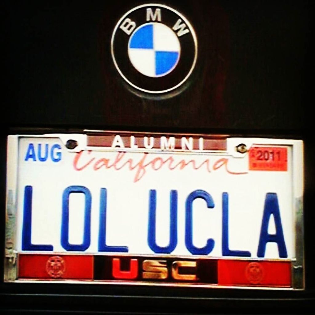 scenesfromusc's tweet photo. At https://t.co/uhQCmrwevY -- from omg_omikegurro LET'S GO! #beatthebruins #lolucla #fighton #fucla #booCLA #usctr… https://t.co/hSDcnGxGnF