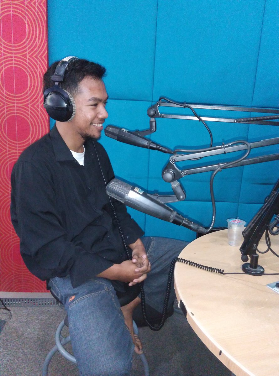 ilham_p_k's tweet photo. Share tentang "Kawasan Rumah Tangga Pangan Lestari" DI RRI PRO2 FM Purwokerto https://t.co/bDIm4h2pc5