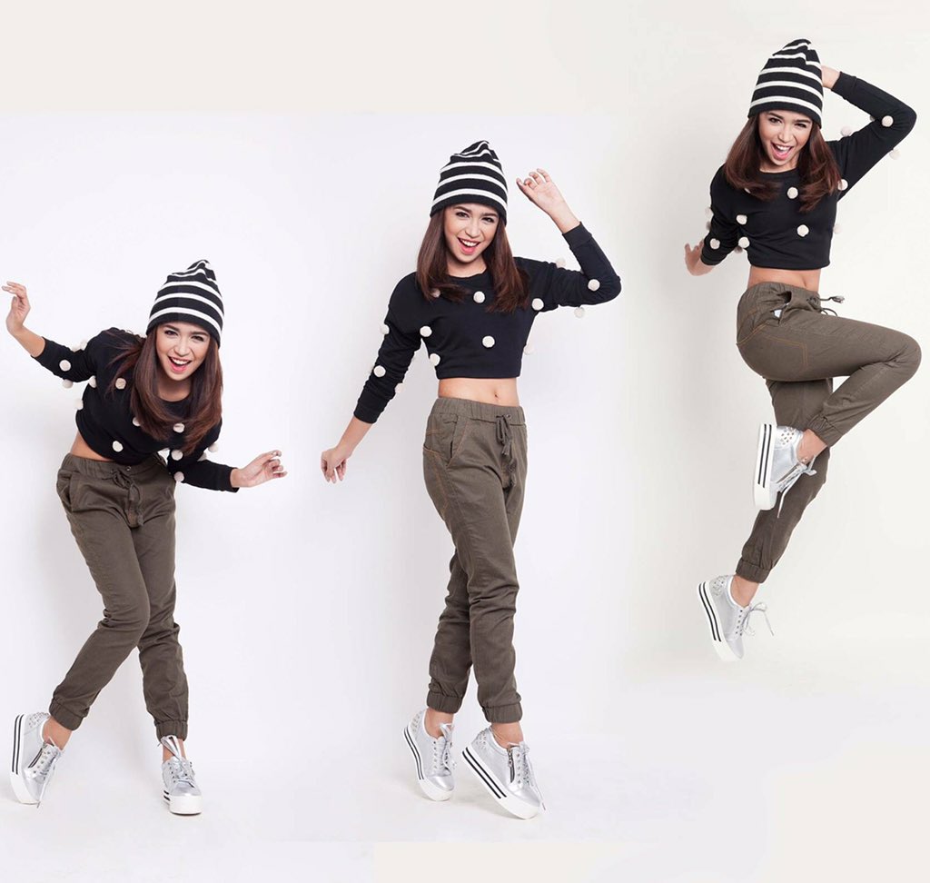 markmodelsph's tweet photo. #REDomination
Model | @RivaQuenery_
Photographer | @ryandjagustin
Stylist | Harold Cabrera https://t.co/gbM8jlUYyD