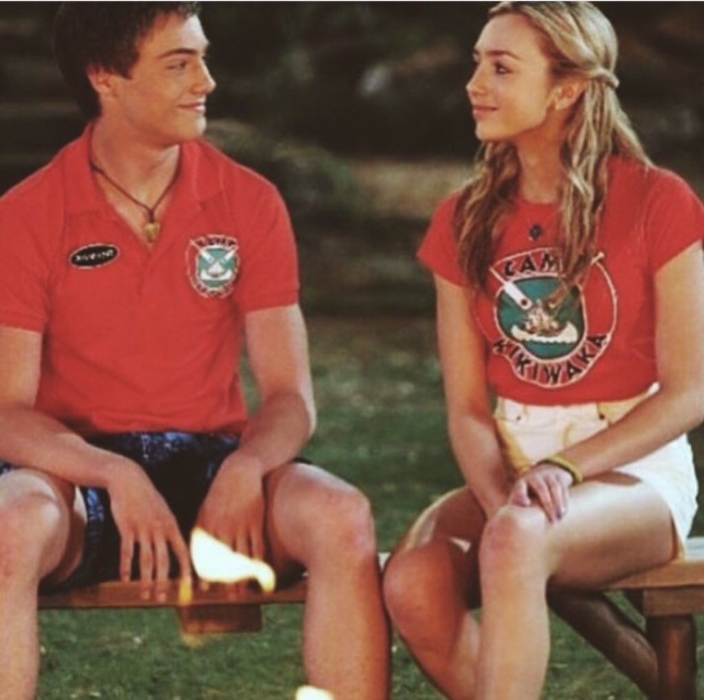 PeytonList's tweet photo. If you're watching #bunkd tonight tag me in a photo of you watching it and I will follow 5 people at random! 😘😘 https://t.co/mtOk6THJbc
