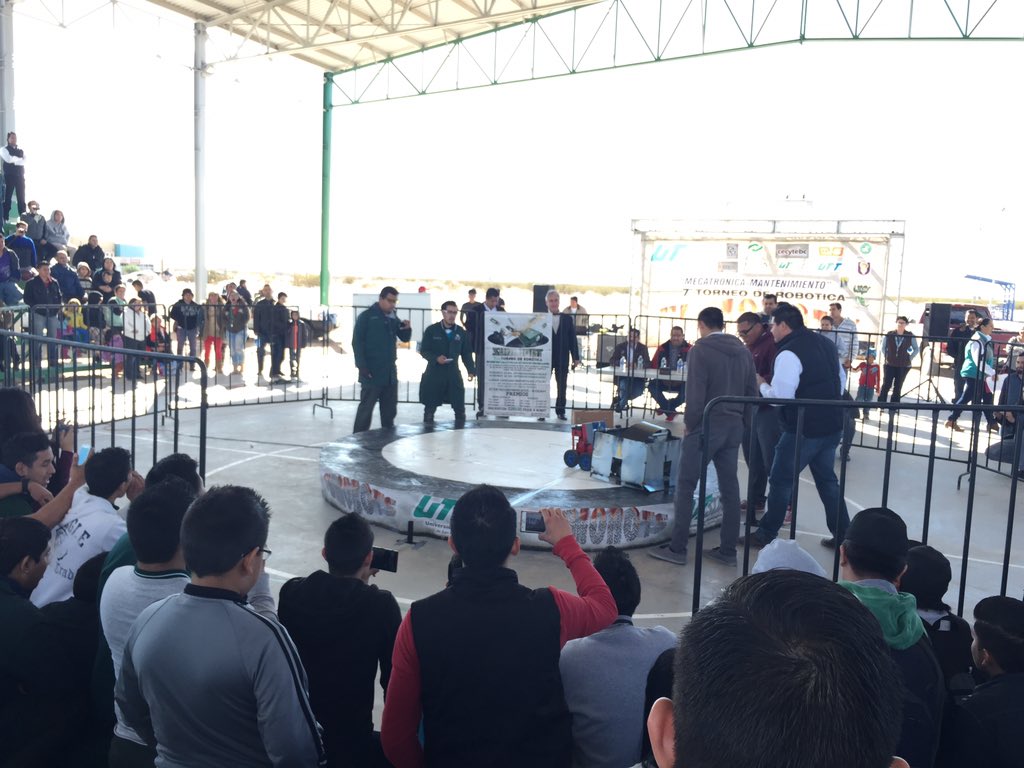 utslrc's tweet photo. 7mo. Evento SUMOBOT de la #UTSLRC https://t.co/y0VmMnfWSy