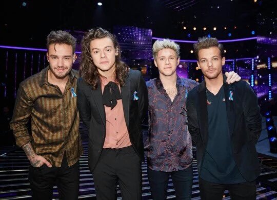 MsDeeDeeStyles's tweet photo. #MTVStars One Direction #MadeInTheAM #StreamMITAMonSpotify https://t.co/gFWCAq7Nc6
