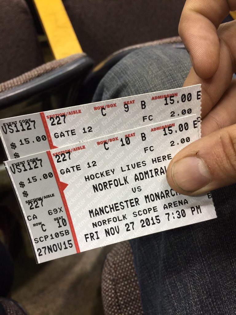 L0VING_LIBERTY's tweet photo. @NorfolkAdmirals #1sthockeygame https://t.co/dh7HxFiLmK