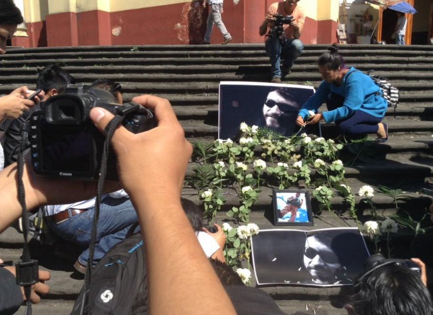 ncv_Violeta's tweet photo. En país Vasco Reconocen colectivo en Veracruz q cubre agresión a Periodistas @jenarovillamil
https://t.co/0cN3vnPBEz https://t.co/u8DWENtBRR
