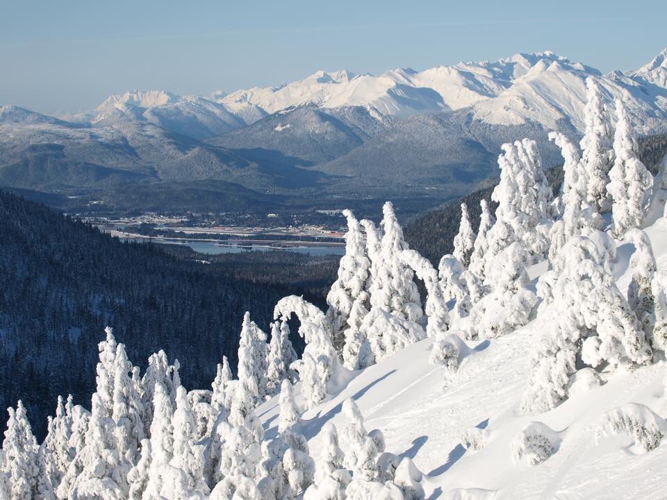 SkiEaglecrest's tweet photo. Tomorrow is Opening Day! See you at 9am! https://t.co/4pHU0byJsC