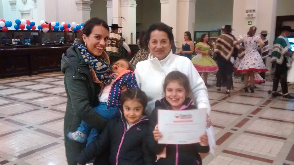 Vamos q se puede familia Hurtado Cartagena ya depósito a levantarse dale Valpooooo!!! #teletonchile