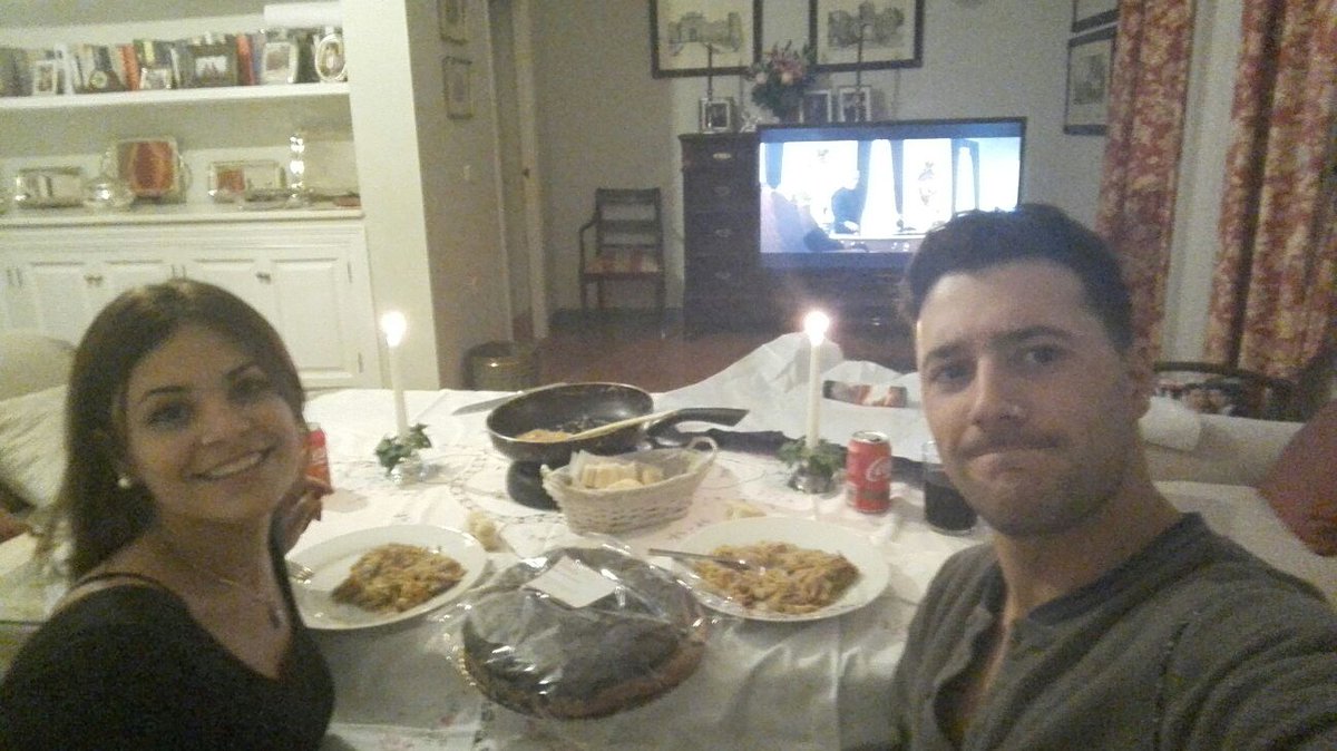 xelu19's tweet photo. Cena a lo chinooo ;) @LauraCSnchez https://t.co/qjgAX8A8mZ