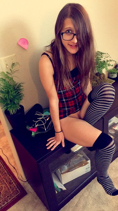 Don't miss our show tonight! ;) https://t.co/pTLs8huLYD @BabePicsHQ @Natuky85 @BabesPromo2 @S2nningBabes<a href="/tag/mvsales"class="tags"><span>#mvsales</span></a>