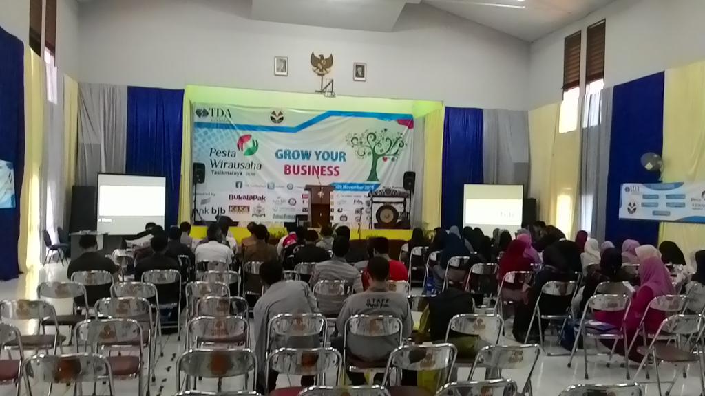 Live report Pesta Wirausaha Tasikmalaya 2015

@pestawirausaha , <a href="/TDACenterID/">TDA Center Indonesia</a> <a href="/TanganDiAtas/">Komunitas Pengusaha Tangan Di Atas (TDA)</a>