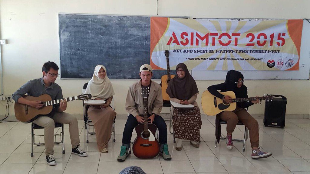 bemhiu's tweet photo. Sedang berlangsung Vokal Akustik di IK-201.Ayo yg blm merapat segeraaa ke IK-201 yuk akang,teteh💃🔊🎤🎸🎶 @ASIMTOT_2015 https://t.co/jGAF7709HN